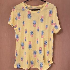 NWT Women’s T-shirt.